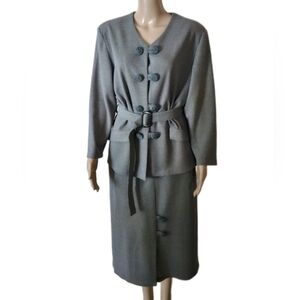 Joulie Grey Women's Suite With a Skirt✨️